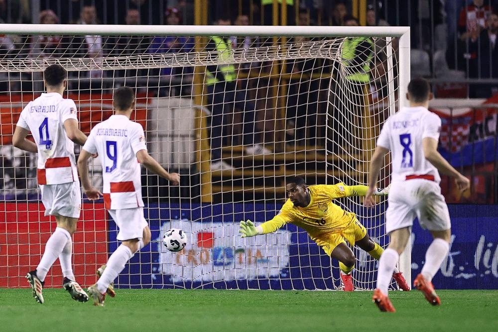 并在荷甲联 并在荷甲联