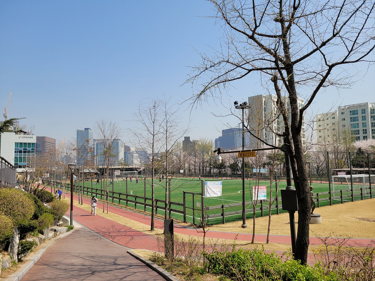 的对垒中 的对垒中